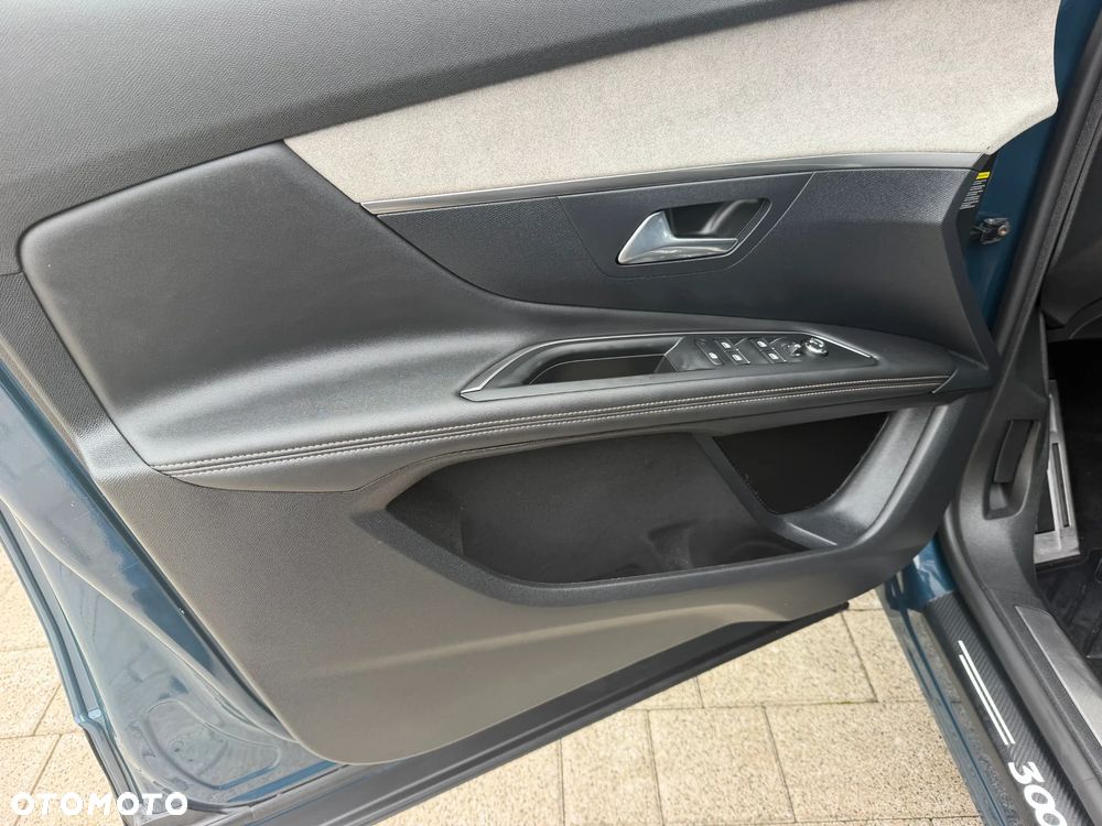 Peugeot 3008 1.6 PureTech HYbrid GT S&S EAT8 - 15