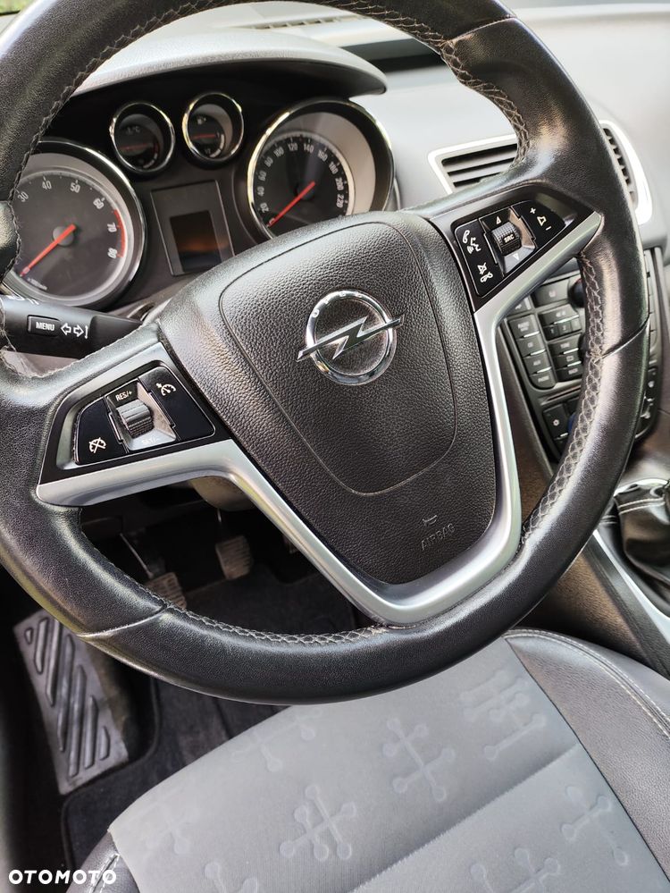 Opel Meriva - 23