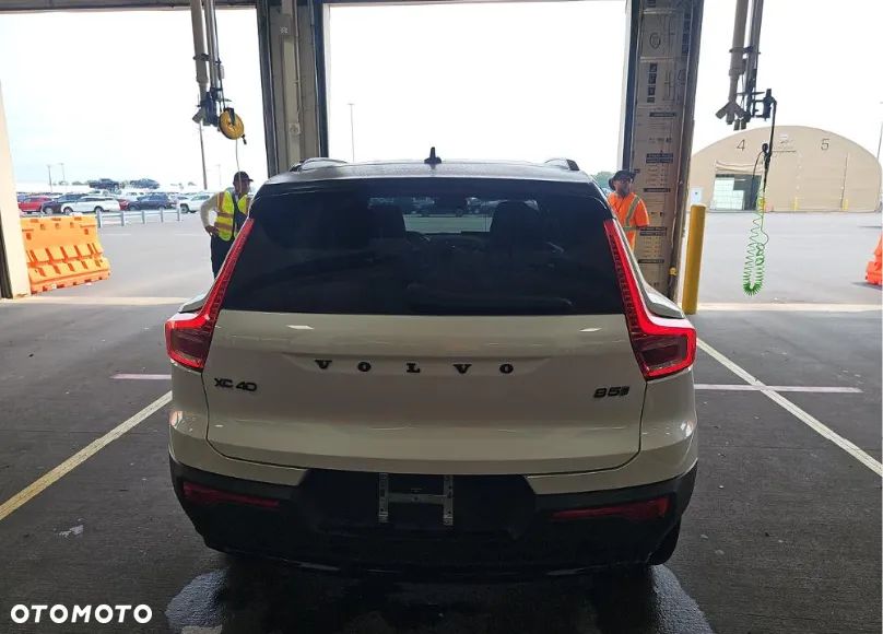 Volvo XC 40 B5 B AWD Ultimate Dark - 6