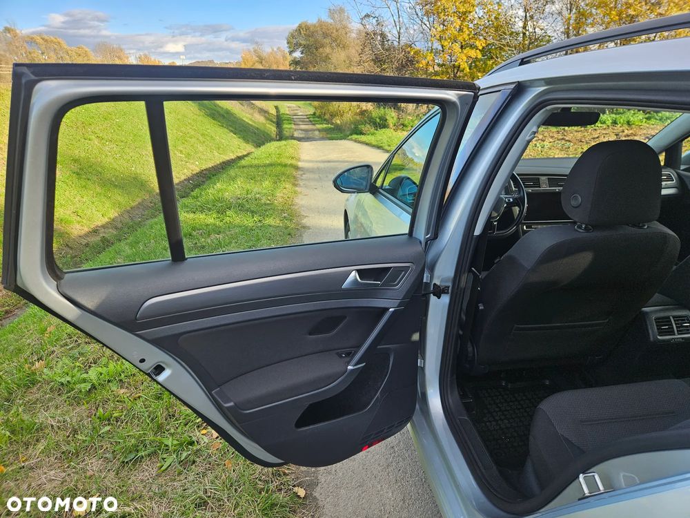Volkswagen Golf VII 1.6 TDI BMT Comfortline - 24
