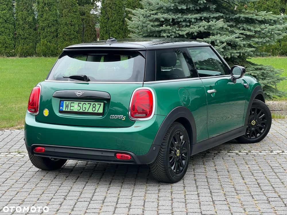 MINI Cooper SE Classic Trim - 8