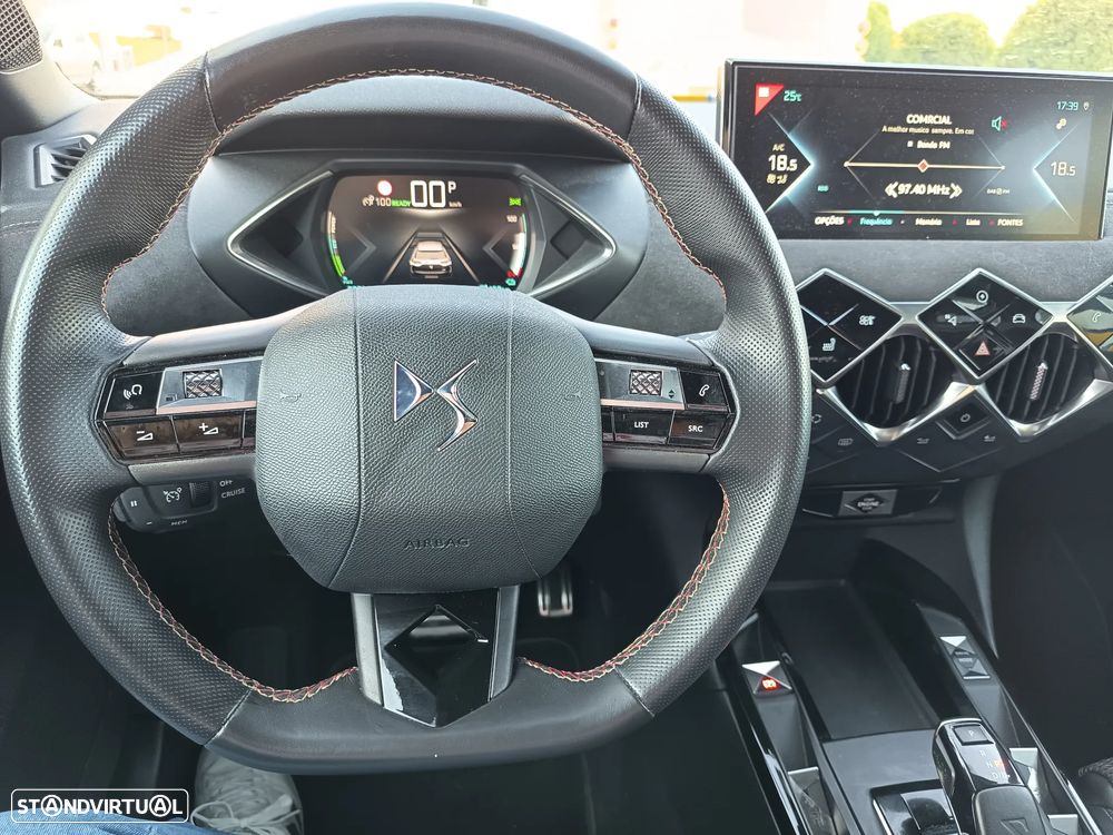 DS DS3 Crossback E-TENSE PERFORMANCE LINE - 9