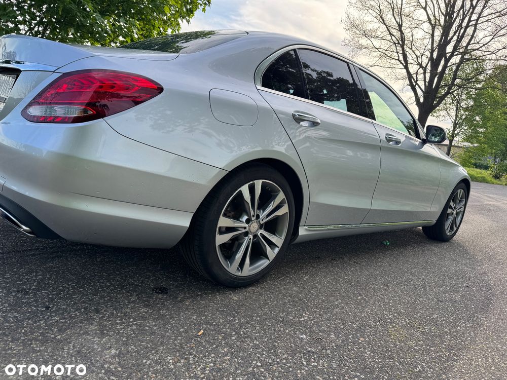 Mercedes-Benz Klasa C 300 7G-TRONIC Exclusive - 11