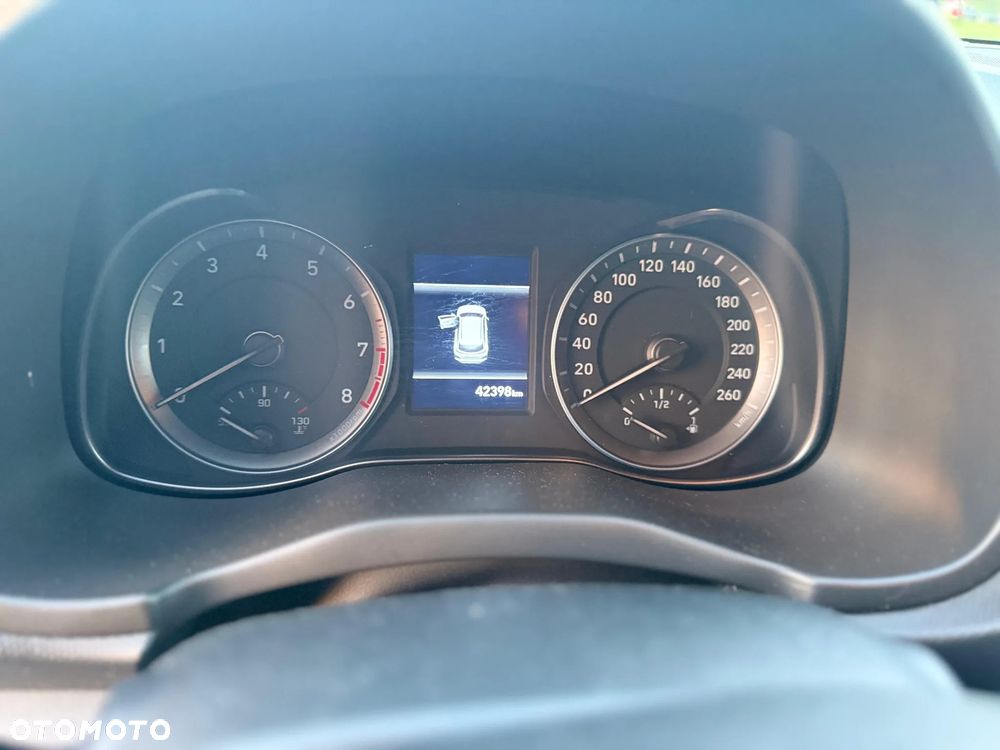 Hyundai Kona - 10