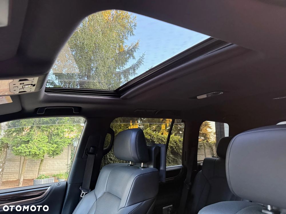 Lexus LX 570 Omotenashi - 7