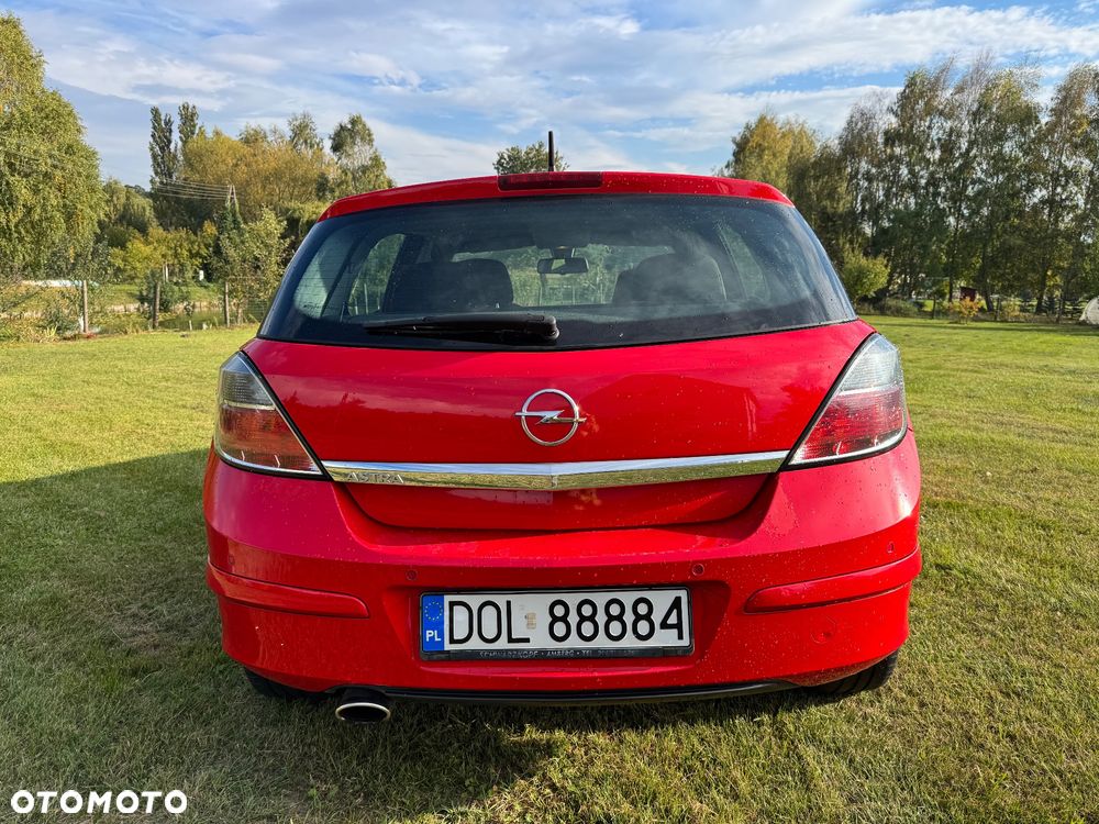 Opel Astra 2009 photo 3