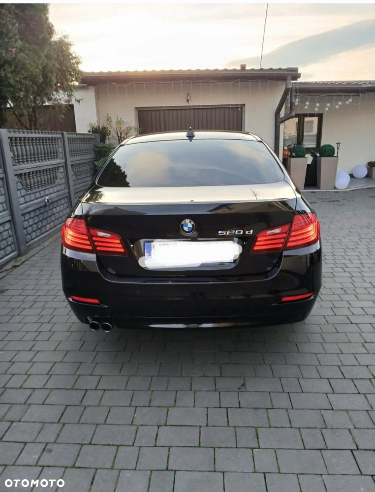 BMW Seria 5 520d - 7