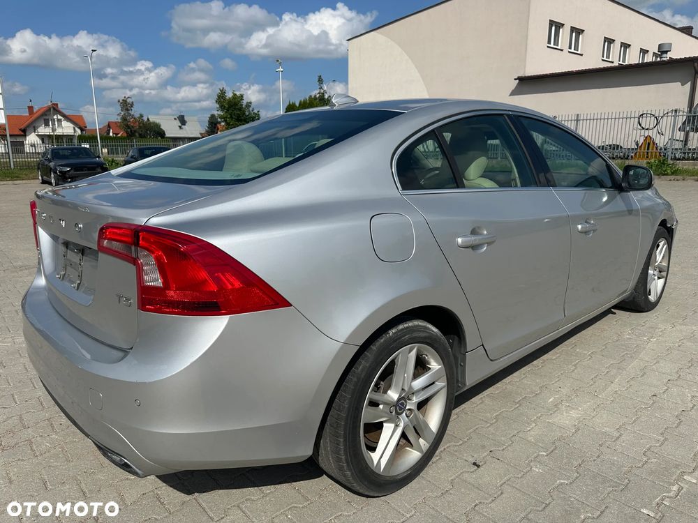 Volvo S60 - 17