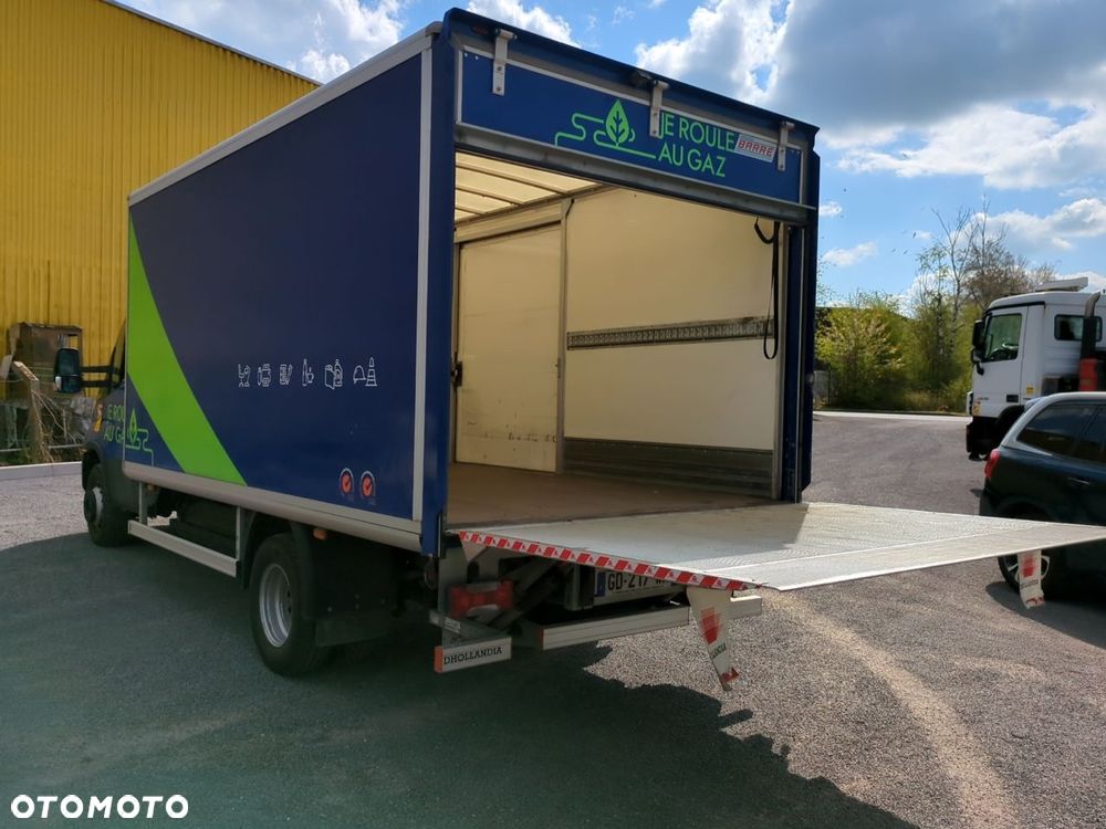 Iveco DAILY CAISSE 7T2 - 20