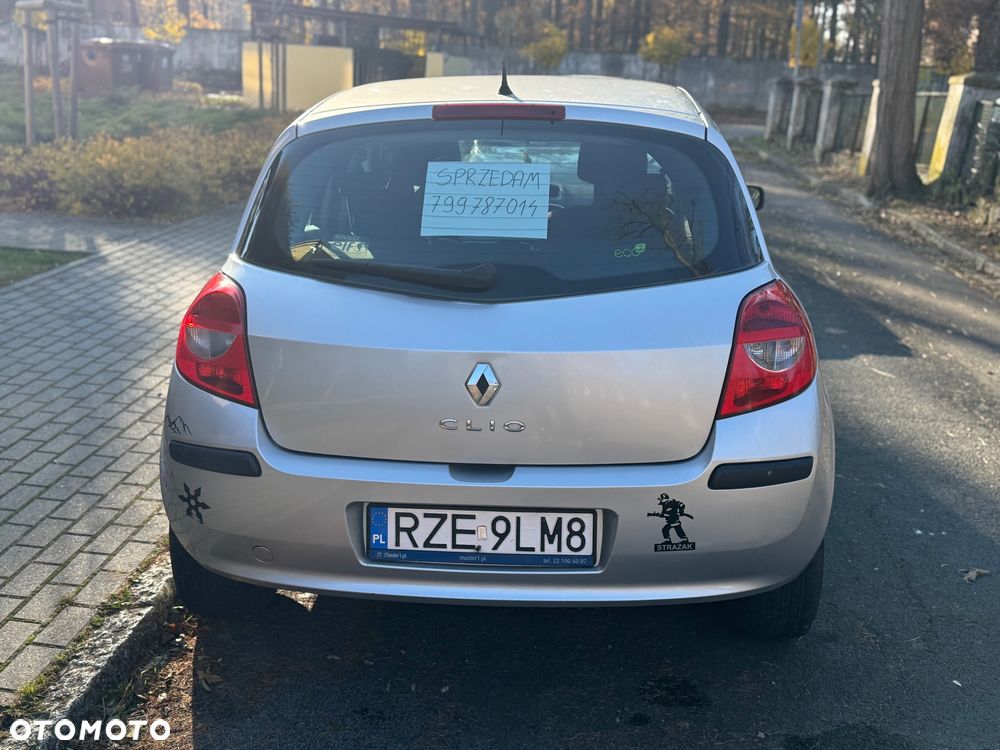 Renault Clio 1.5 dCi Dynamique - 10