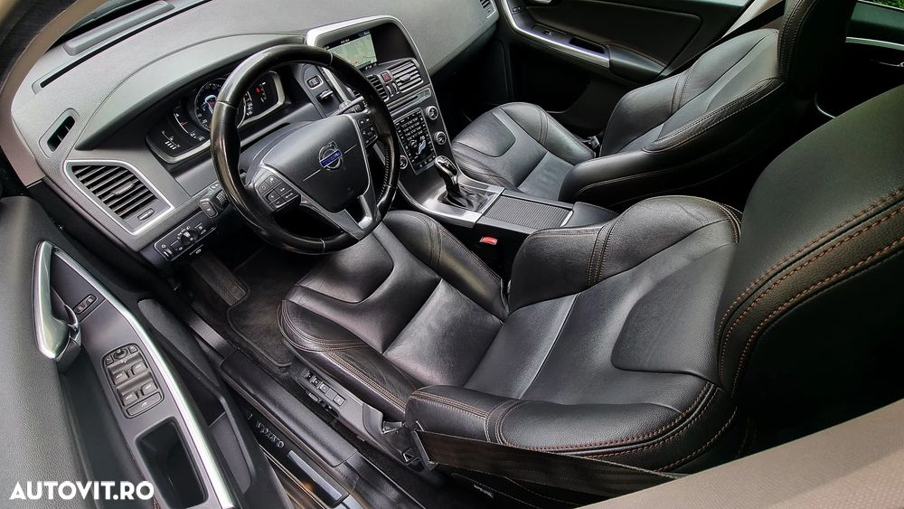 Volvo XC 60 D4 Geartronic Summum - 9