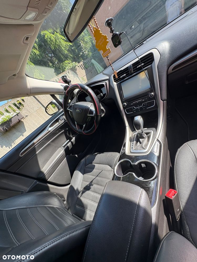 Ford Mondeo - 22