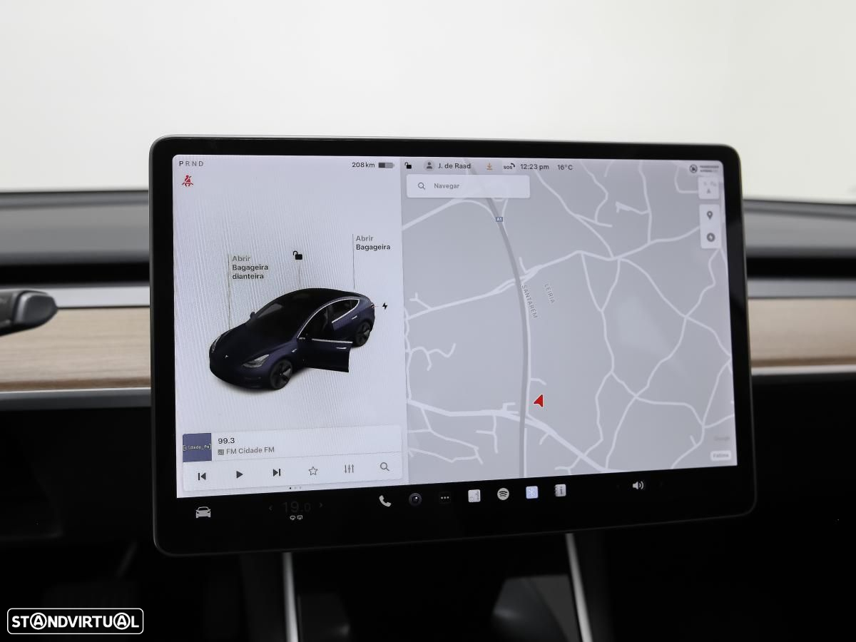 Tesla Model 3 Long-Range Dual Motor AWD - 17