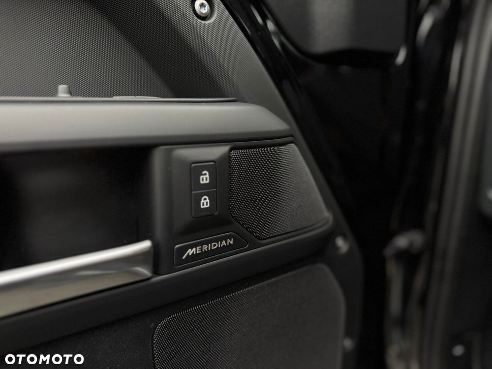 Land Rover Defender - 9