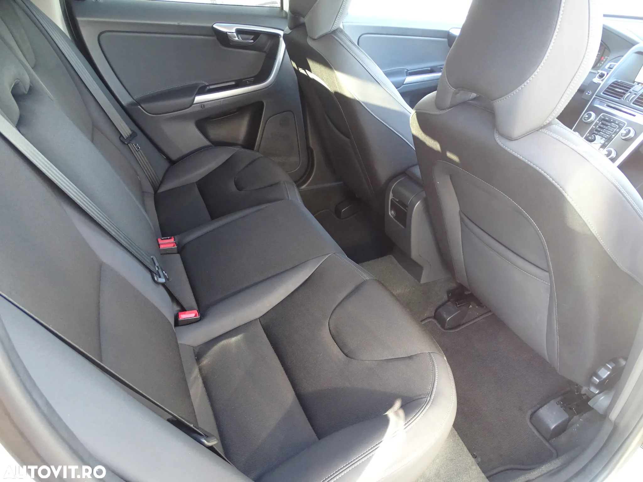 Volvo XC 60 D3 Momentum - 11
