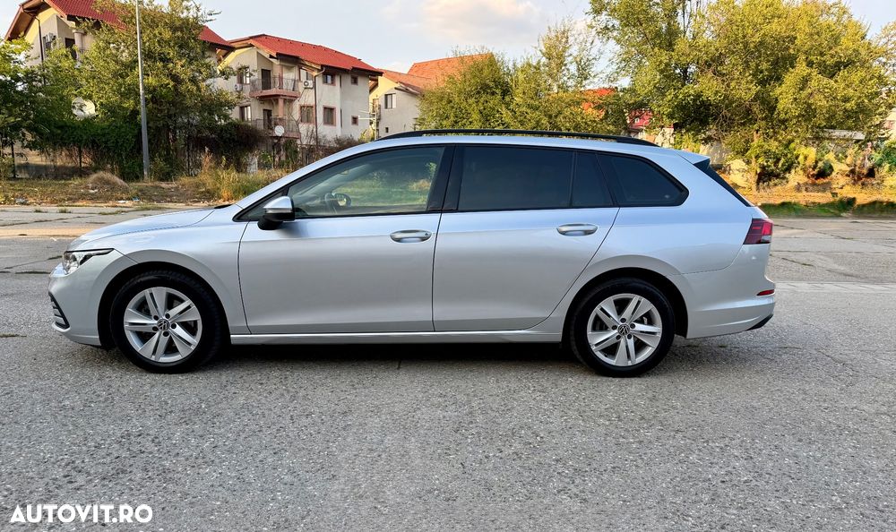 Volkswagen Golf 1.5 eTSI DSG MHEV Life - 4