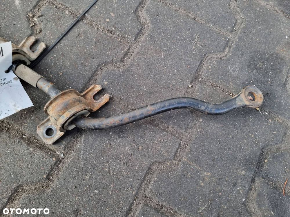 STABILIZATOR PRZÓD NISSAN NAVARA D22 PICKUP - 2