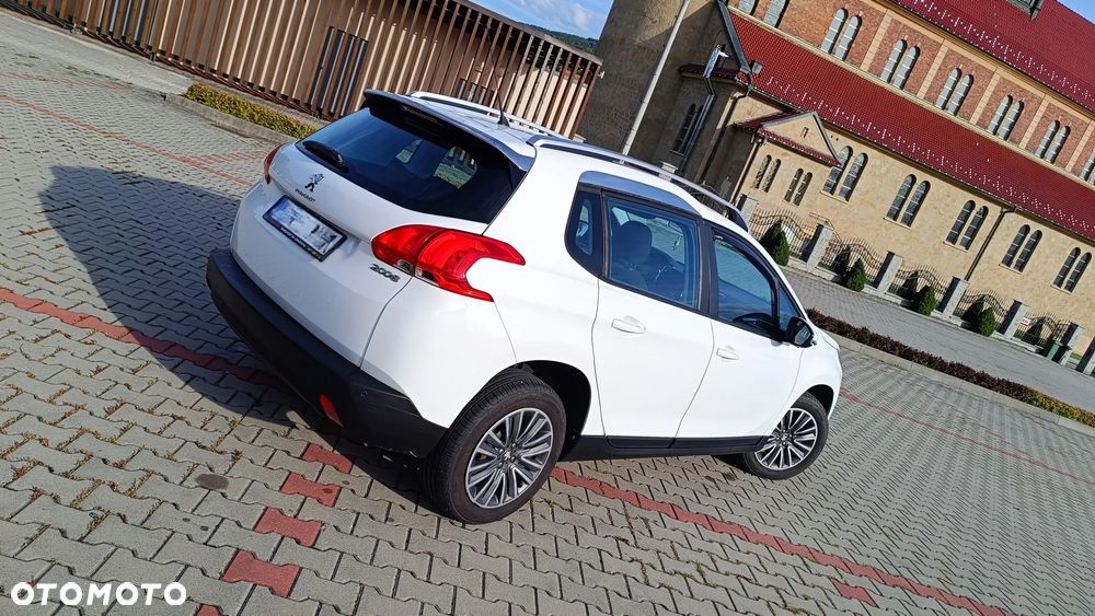 Peugeot 2008 - 10