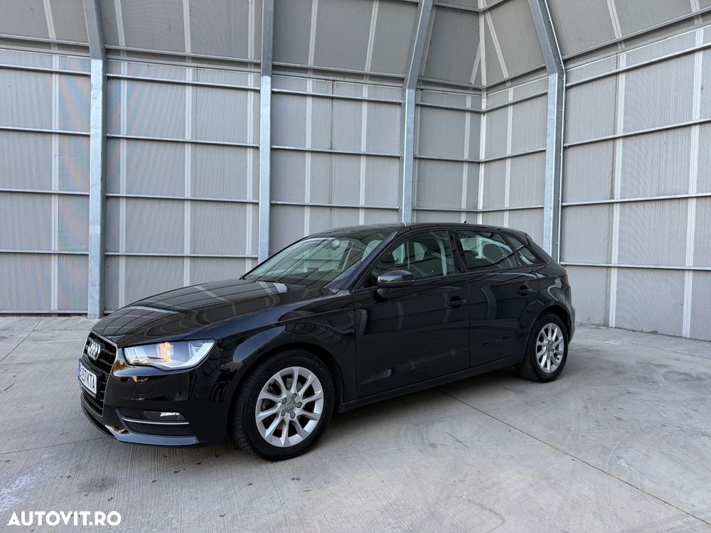 Audi A3 1.6 TDI Ambiente - 2