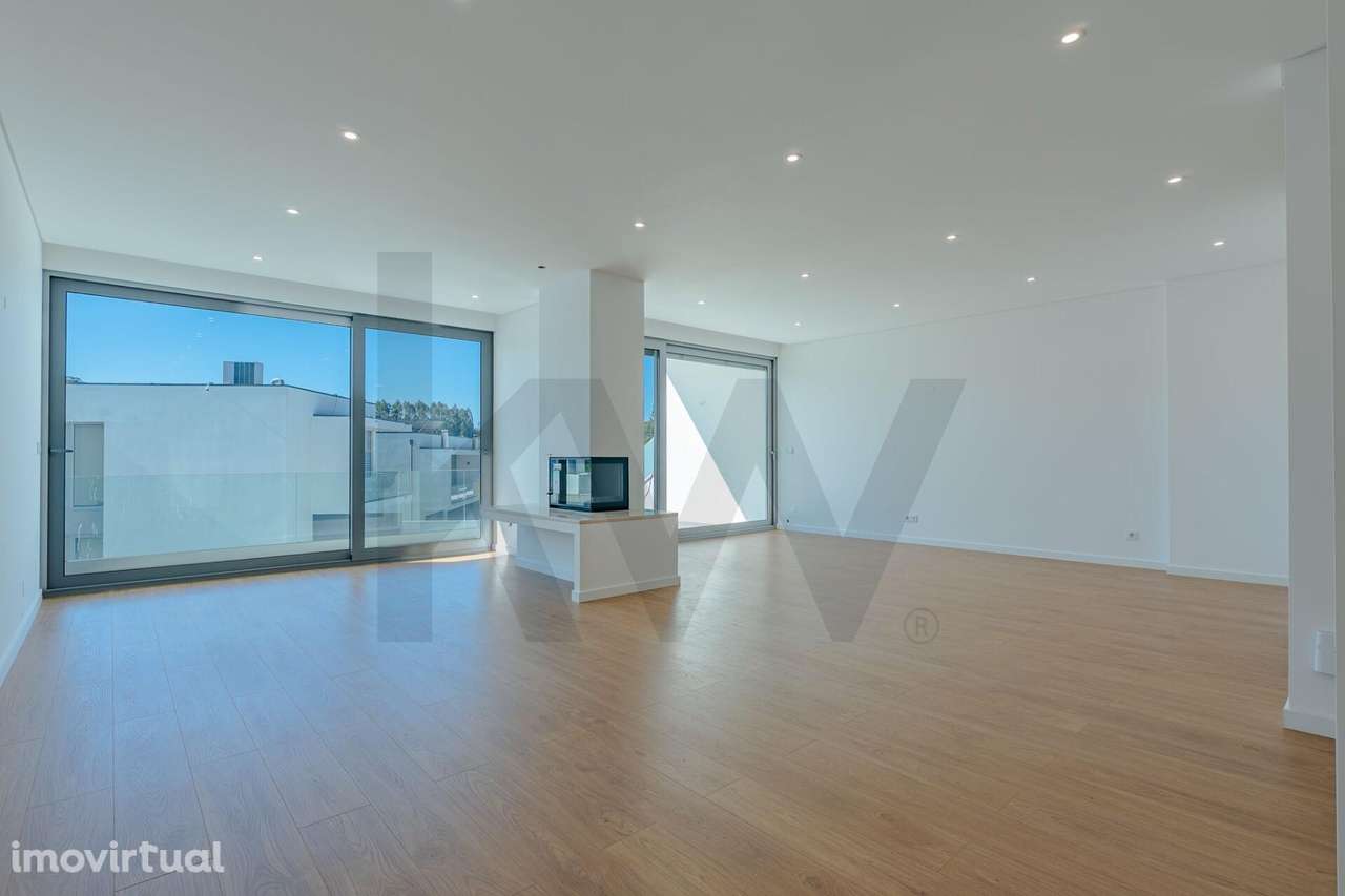 Exclusiva Moradia T3 Nova no Centro de Santa Maria da Feira ! - Grande imagem: 3/31