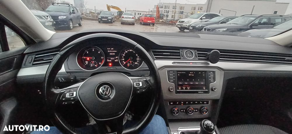 Volkswagen Passat 2.0 TDI SCR Highline - 19