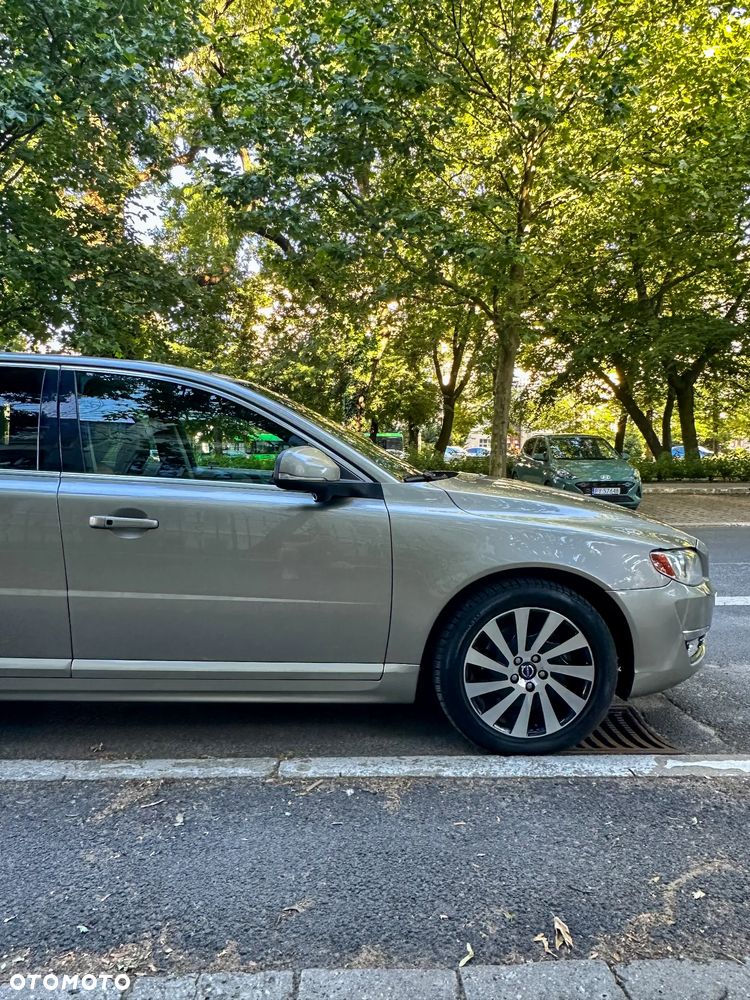 Volvo V70 D5 AWD Summum - 10