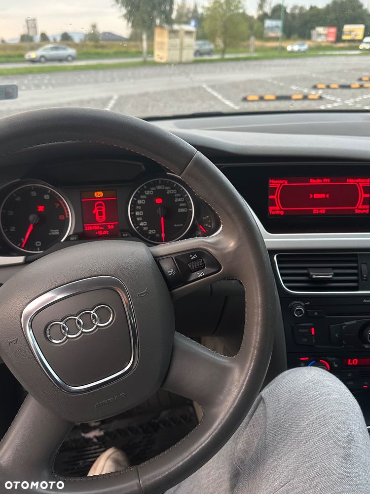 Audi A4 Limousine - 15