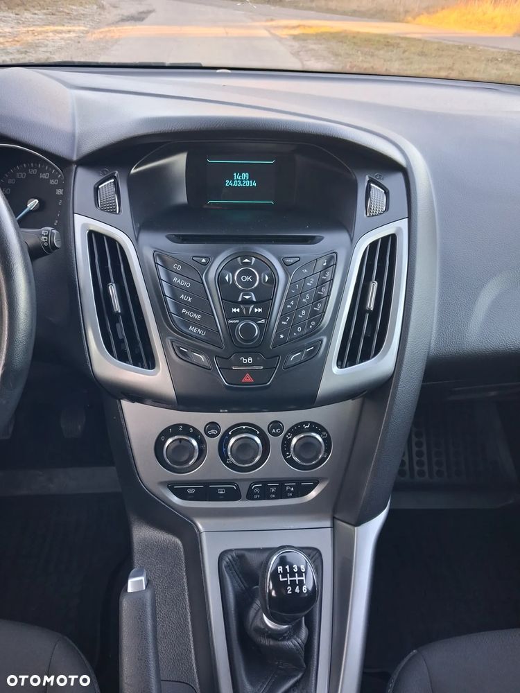 Ford Focus 1.0 EcoBoost Trend - 36