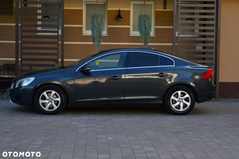 Volvo S60 D3 Momentum - 2