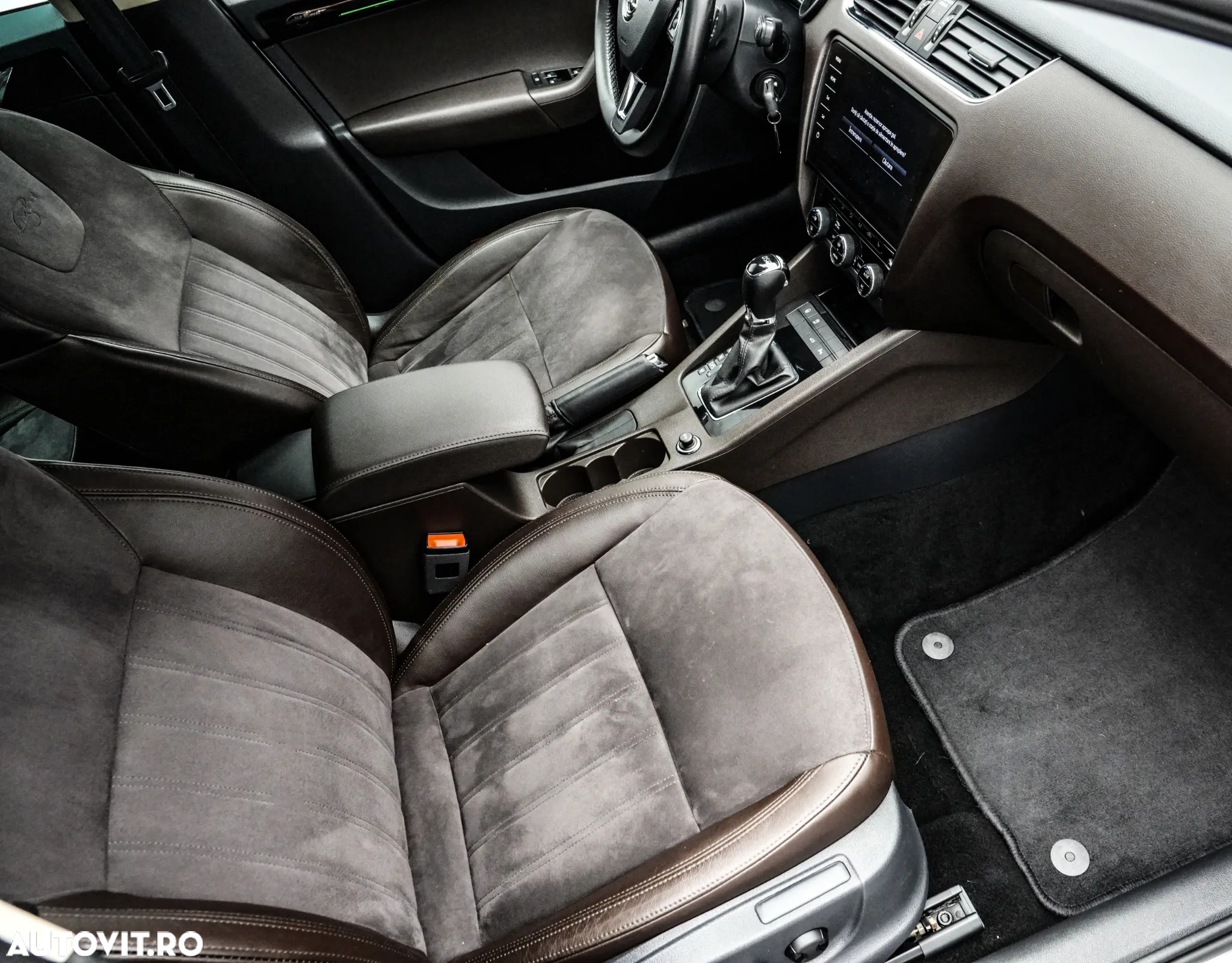 Skoda Octavia 2.0 TDI DSG Laurin&Klement - 13