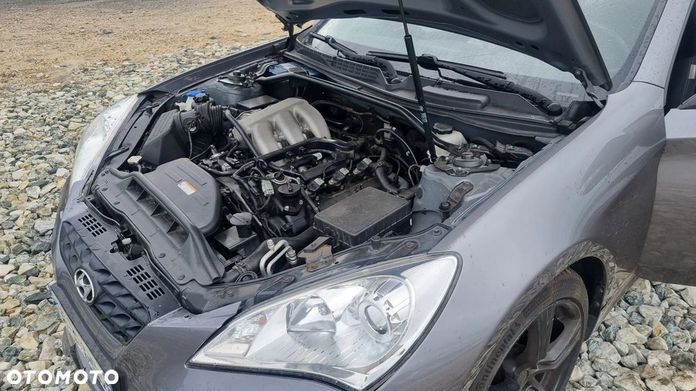 Hyundai Genesis - 26