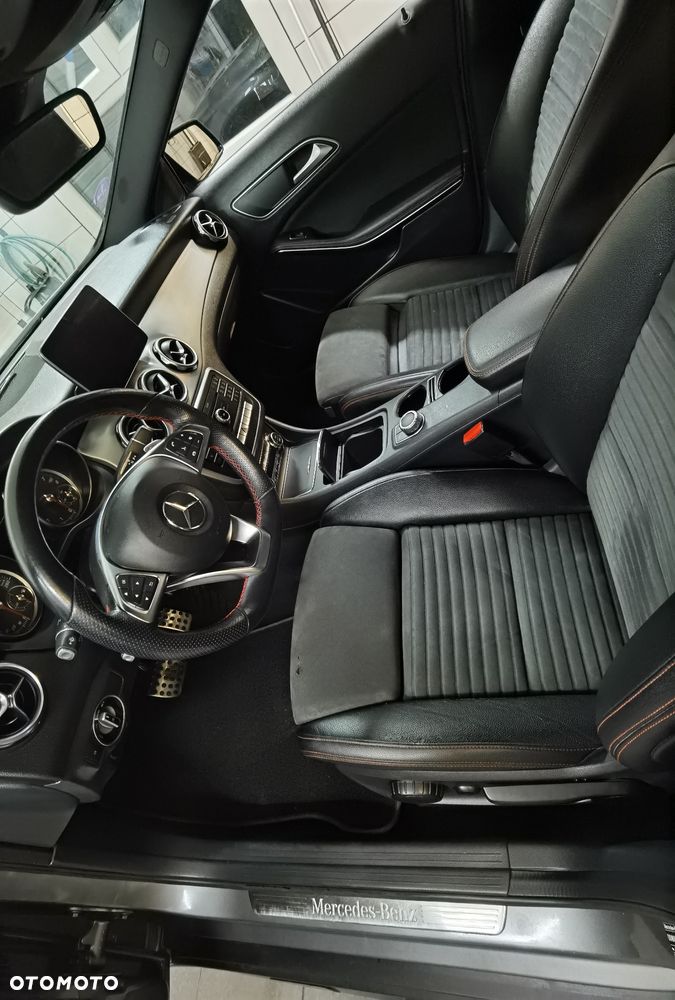 Mercedes-Benz GLA 200 7G-DCT AMG Line - 7