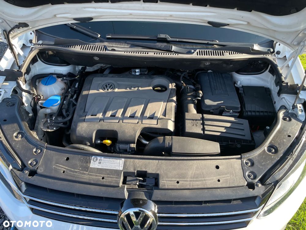 Volkswagen Touran 2.0 TDI DPF Highline Perfectline DSG - 5