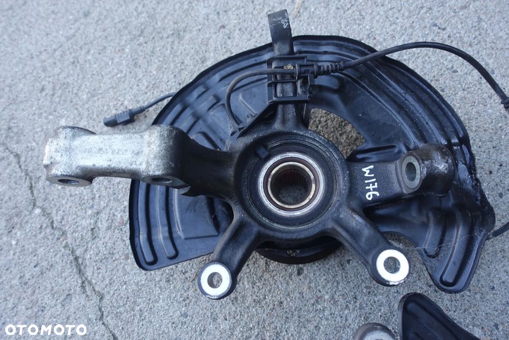 ZWROTNICA LEWY PRAWY PRZÓD MERCEDES W176 W246 17r. - 2