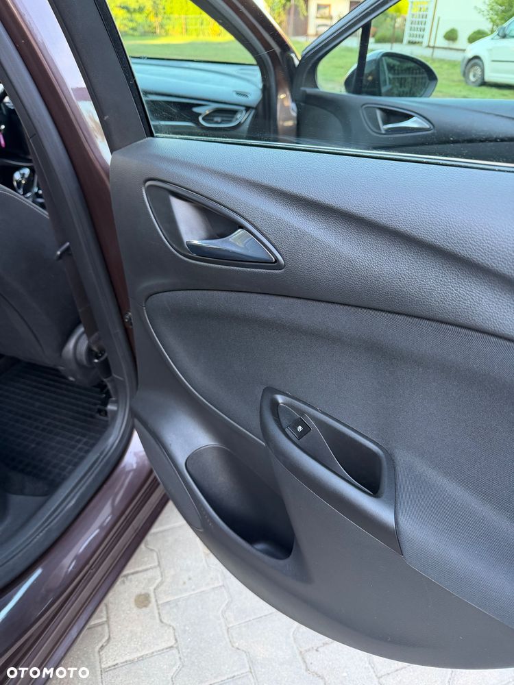 Opel Astra 1.4 Turbo Start/Stop Innovation - 26