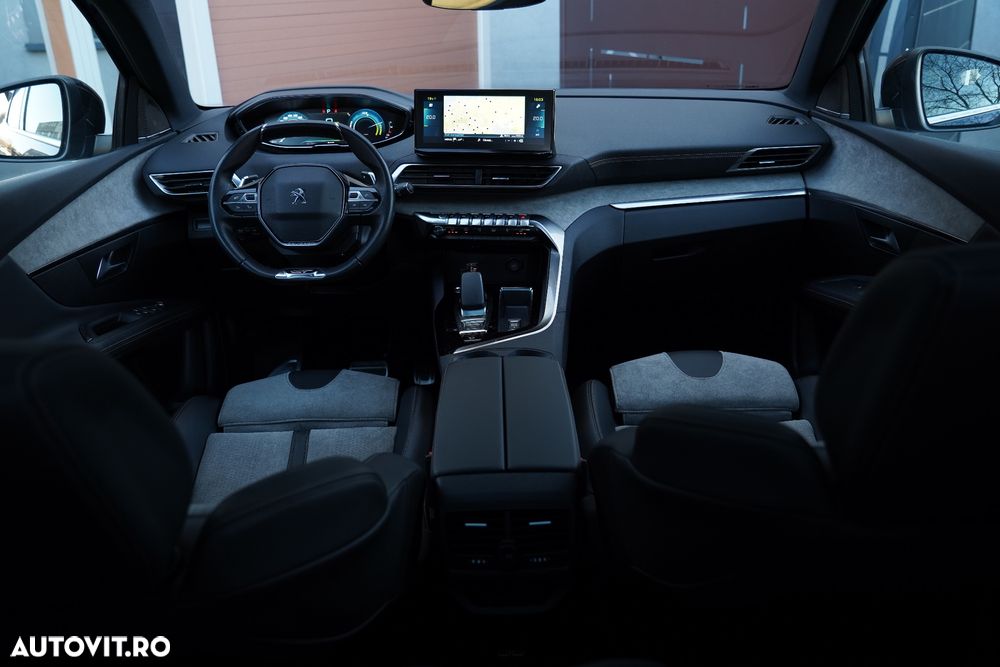 Peugeot 3008 PHEV EAT8 4X4 GT Pack - 25