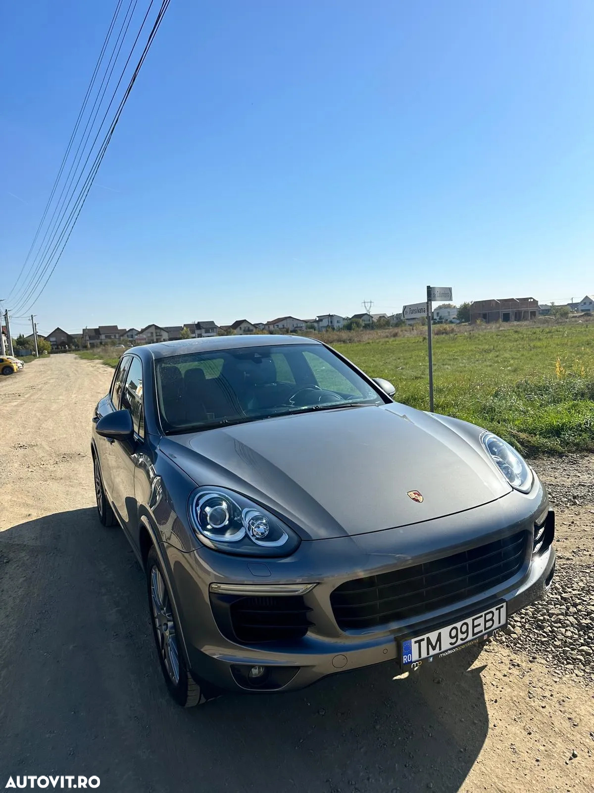 Porsche Cayenne 3.0 L - 12