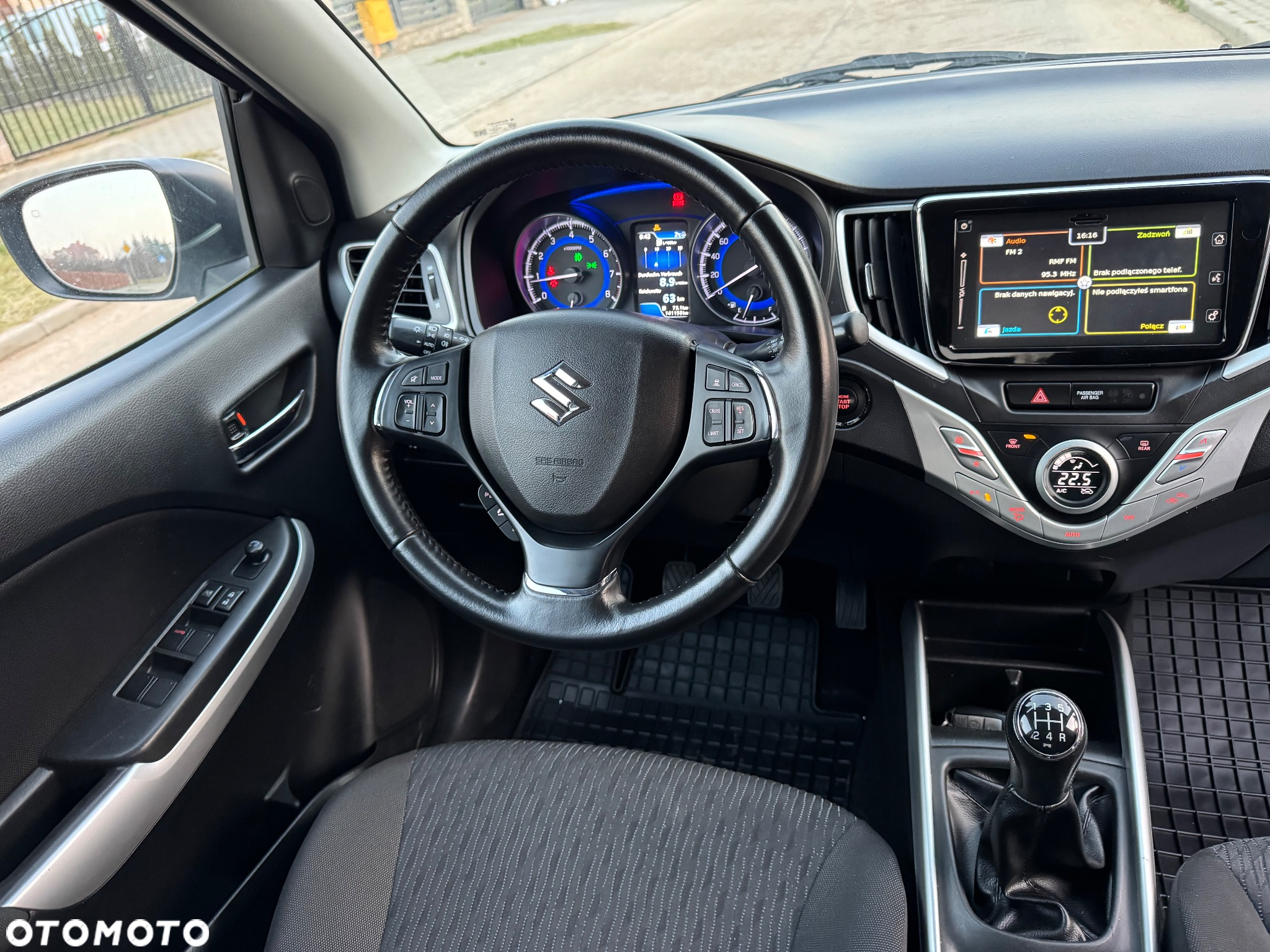 Suzuki Baleno 1.0 T Premium Plus - 8