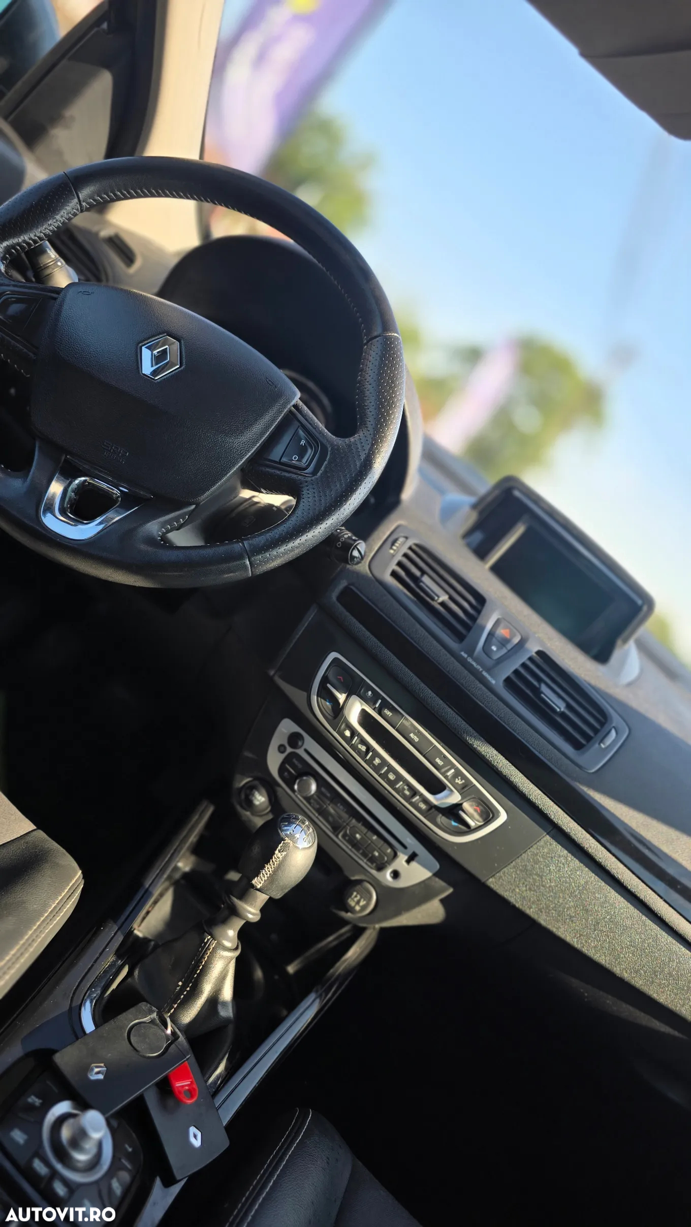 Renault Megane ENERGY dCi 110 Start & Stop Bose Edition - 14