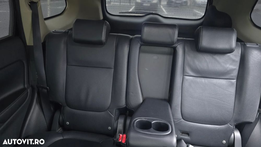 Mitsubishi Outlander 2.0 4WD Plug-In Hybrid Top - 18