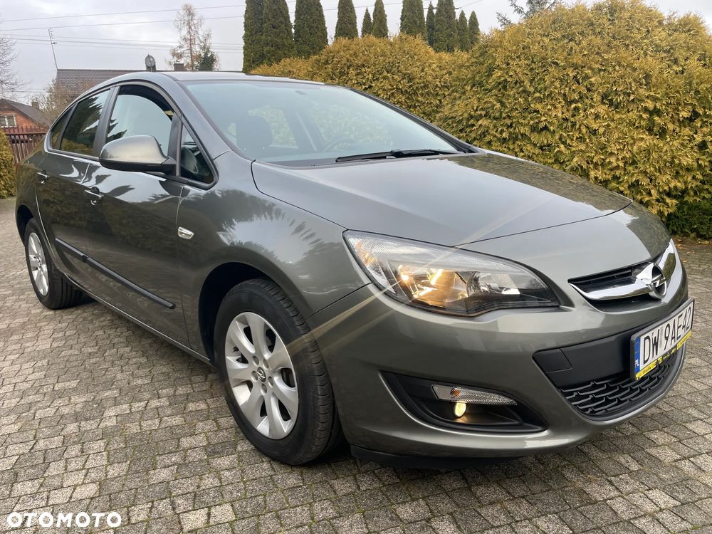 Opel Astra 1.6 Essentia EU6 - 6