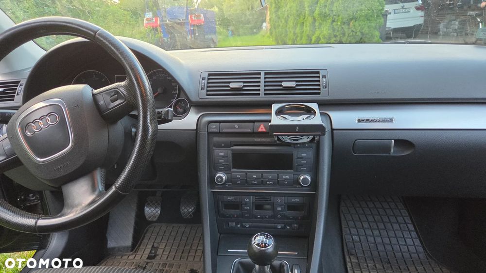 Audi A4 Avant 2.0 TDI DPF quattro - 11