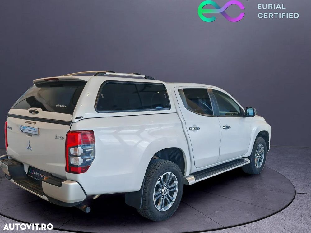 Mitsubishi L200 Double Cab 2.2 DI-D A/T Intense - 5