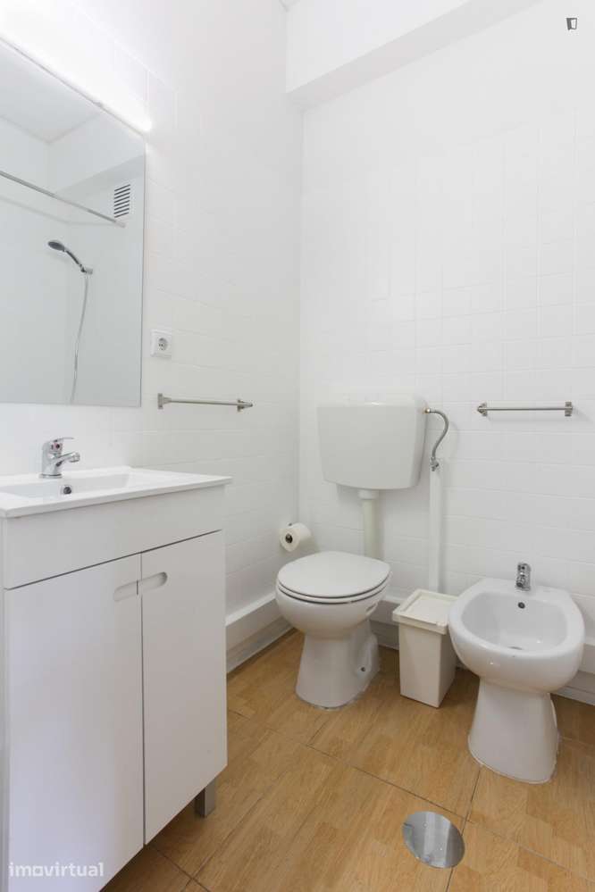 Apartamento com 1 quartos - localizado em Santo Ildefonso Porto - Grande imagem: 3/12