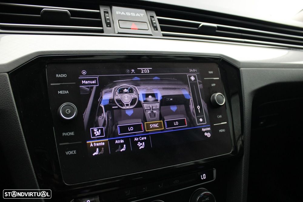 VW Passat 1.6 TDI Business DSG - 19