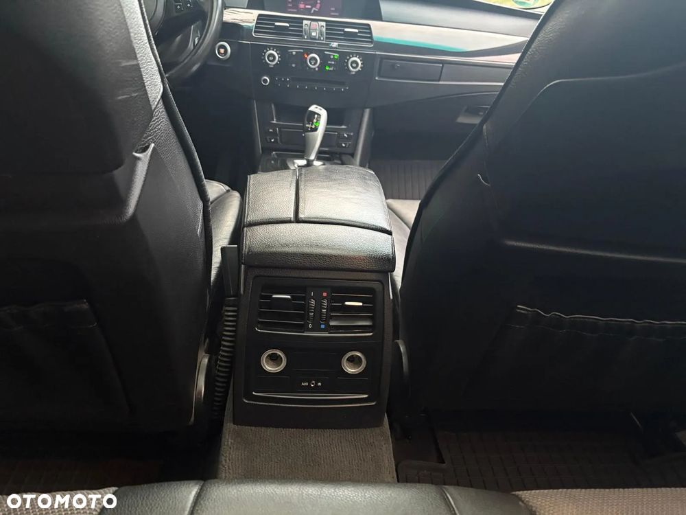 BMW Seria 5 520d Touring - 13