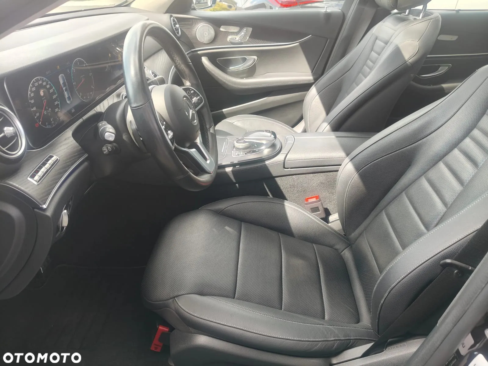 Mercedes-Benz Klasa E 400 d 4-Matic 9G-TRONIC - 11
