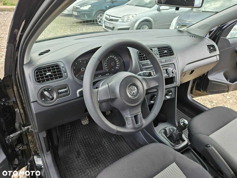 Volkswagen Polo - 8