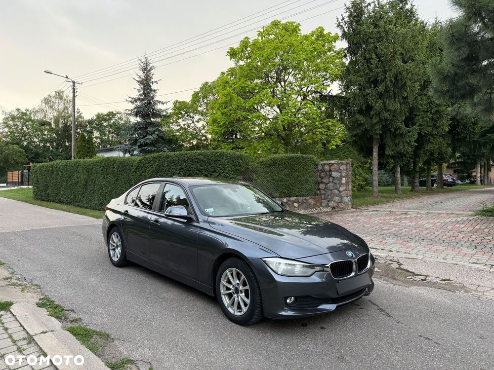 BMW Seria 3 320d DPF Edition Lifestyle - 1