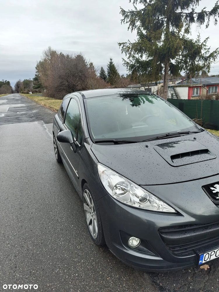Peugeot 207 2010 photo 2